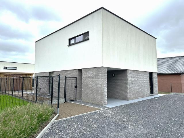 Huis te huur in Tielt met 4 slaapkamers
