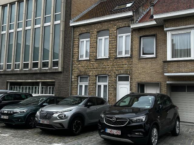 Huis te huur in Veurne met 3 slaapkamers