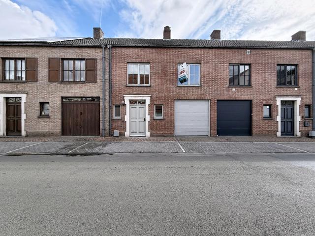 Huis te huur in Zomergem met 4 slaapkamers