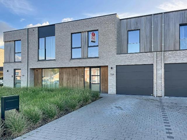 Huis te huur in Zedelgem met 3 slaapkamers
