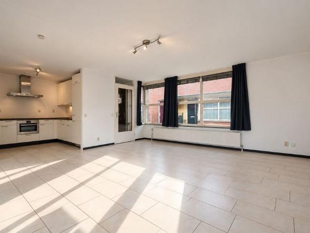 Huis te huur: J.J. Slauerhoffstraat 80 1321 RH Almere
