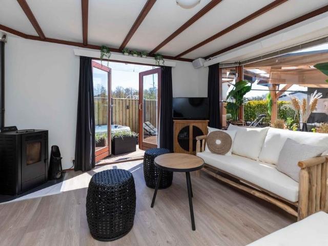 Huis te huur: Oud Loosdrechtsedijk 113 C 1231 LS Loosdrecht