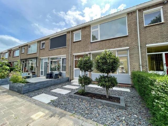 Huis te huur: Mr. Van Houtenstraat 35 2982 VP Ridderkerk