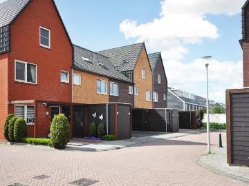 Huis te huur Noortdijk in Den Haag voor € 2.400