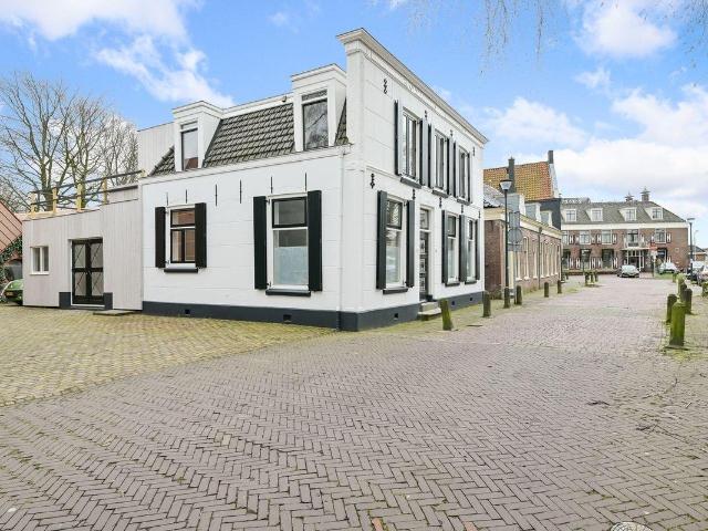 Huis te huur Schans in Uithoorn voor € 4.500