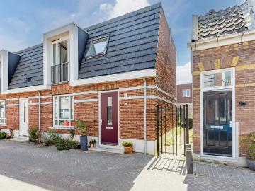 Huis te huur Schoolmeestersstraat 22 in Zaandam voor € 2.250