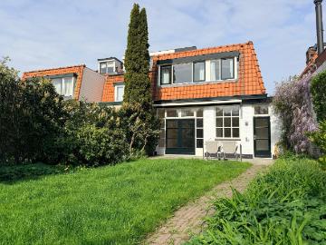 Huis te huur Spaargarenstraat in Oegstgeest voor € 3.150