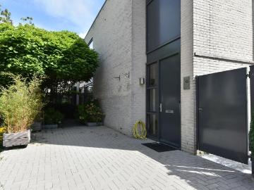 Huis te huur Pieter de Voisstraat in Den Haag voor € 3.200