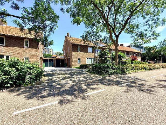 Huis te huur Pieter Lastmanweg in Amstelveen voor € 3.250