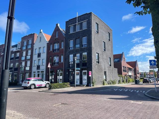 Huis te huur Prins Hendrikkade 183 in Katwijk voor € 2.850