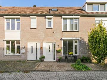 Huis te huur Rijsselbergen in Bergen op Zoom voor € 1.950
