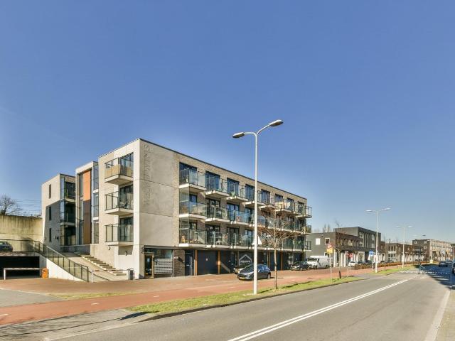 Huis te huur Waldorpstraat 459 A in Den Haag voor € 857