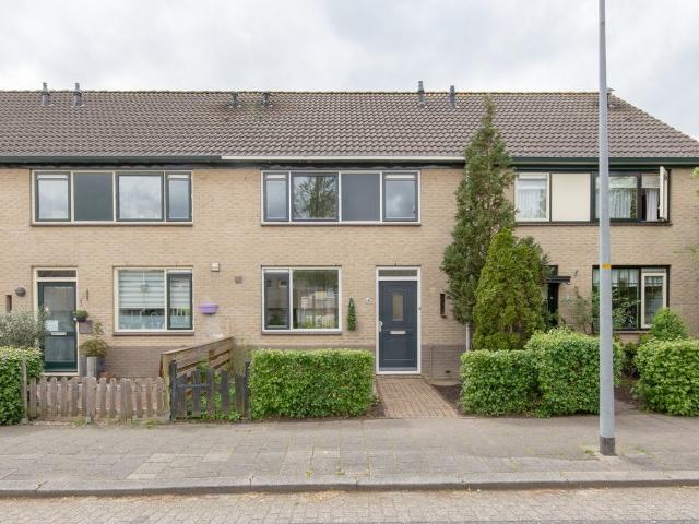 Huis te huur Zonnebloemweg in Almere voor € 2.100
