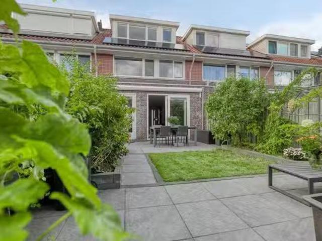 Huis te koop Cor Spaanslaan 40 in Den Haag voor € 625.000