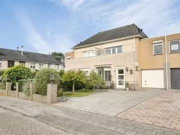 Huis te koop Coretta Scott Kingweg 7 in Almere voor € 699.000