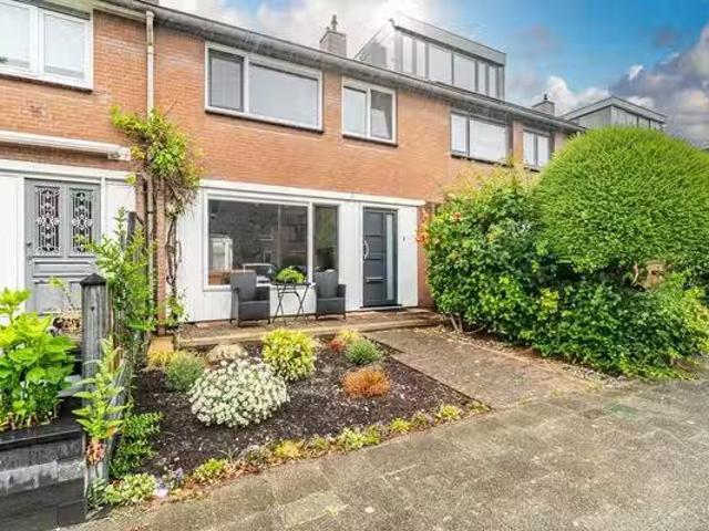 Huis te koop Cameliadal 3 in Leiden voor € 530.000