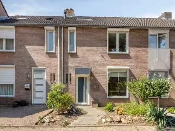 Huis te koop Camphaag 36 in Maastricht voor € 349.000