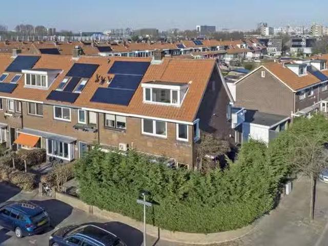 Huis te koop Castricumhoeve 30 in Vlaardingen voor € 465.000
