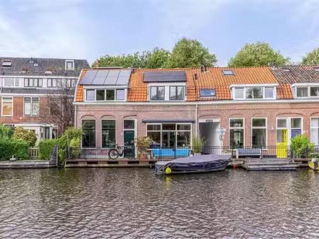 Huis te koop Chris de Jongstraat 20 in Leiden voor € 649.000
