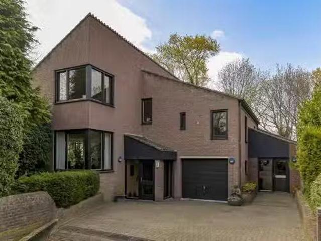 Huis te koop Antoniuslaan 81 in Venlo voor € 1.049.000