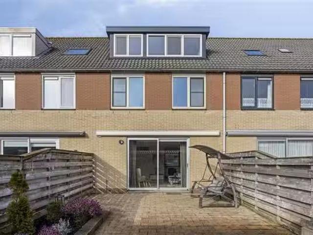 Huis te koop Anjerstraat 10 in Almere voor € 475.000