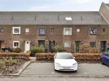 Huis te koop Anjerstraat in Almere voor € 475.000