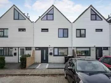 Huis te koop Annie Bosstraat in Almere voor € 450.000