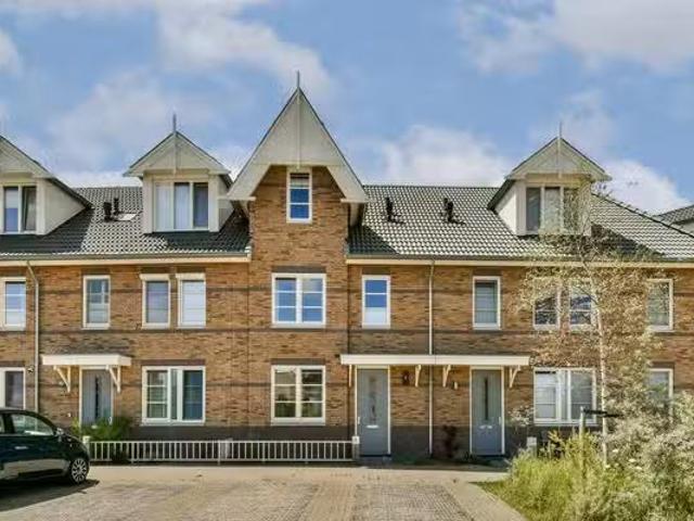 Huis te koop Annie M. G. Schmidtweg 90 in Almere voor € 675.000