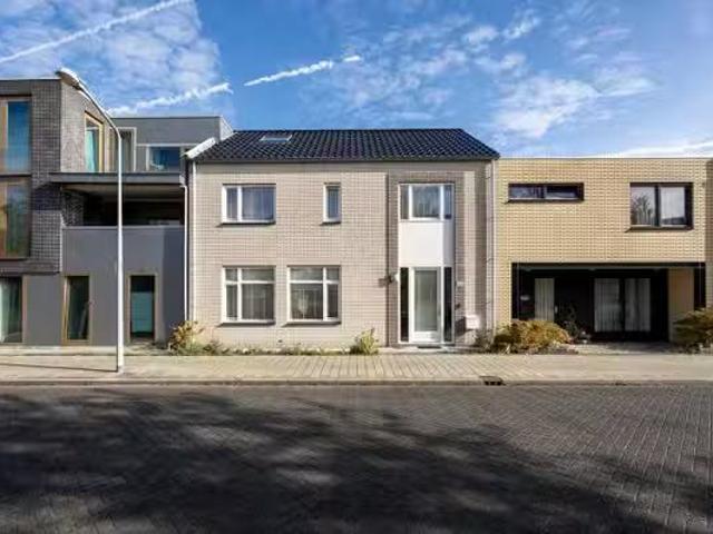 Huis te koop Annie M. G. Schmidtweg in Almere voor € 595.000