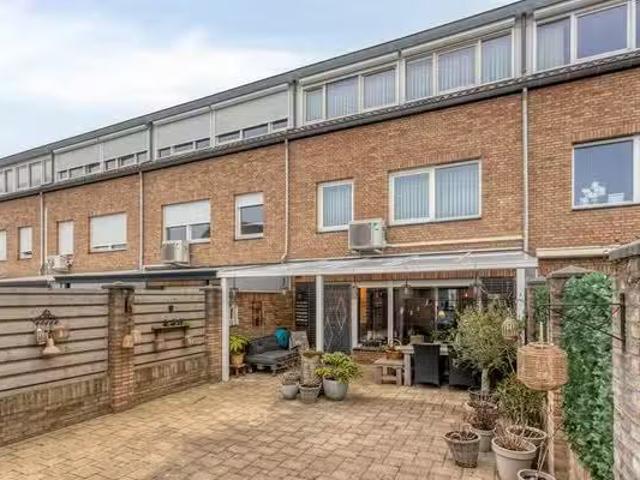 Huis te koop Aalmoezenier Verheggenplein 29 in Maastricht voor.
