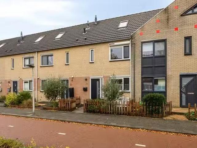 Huis te koop Adriana Noorlandersingel 105 in Rotterdam voor €.