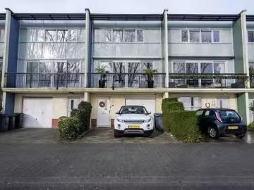 Huis te koop Albaststraat in Almere voor € 465.000
