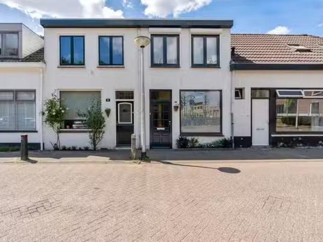 Huis te koop Alberdingk Thijmstraat 4 in Tilburg voor € 289.000