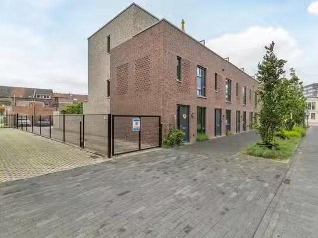 Huis te koop Alberdingk Thijmstraat 33 in Venlo voor € 419.000