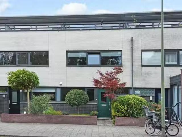 Huis te koop Architect Wesstrakade 20 in Den Haag voor € 575.000