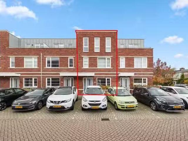 Huis te koop Arenastraat 91 in Den Haag voor € 920.000