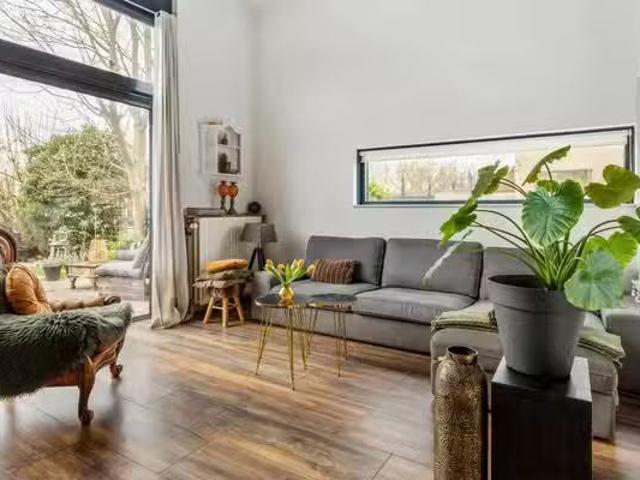 Huis te koop Audrey Hepburnstraat 71 in Almere voor € 465.000
