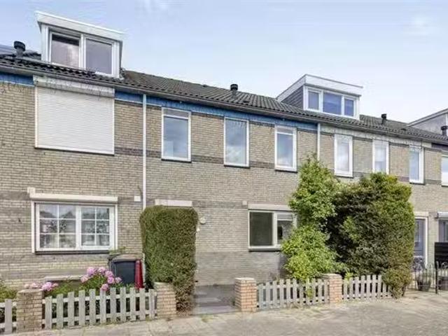 Huis te koop Botertonstraat 54 in Purmerend voor € 465.000