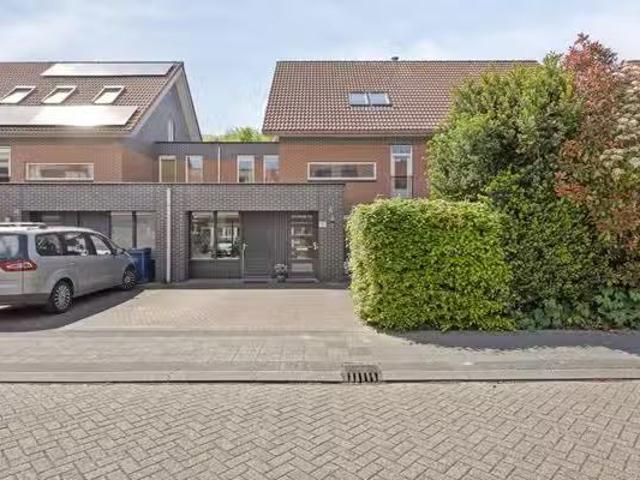 Huis te koop Bonairepier 15 in Almere voor € 650.000