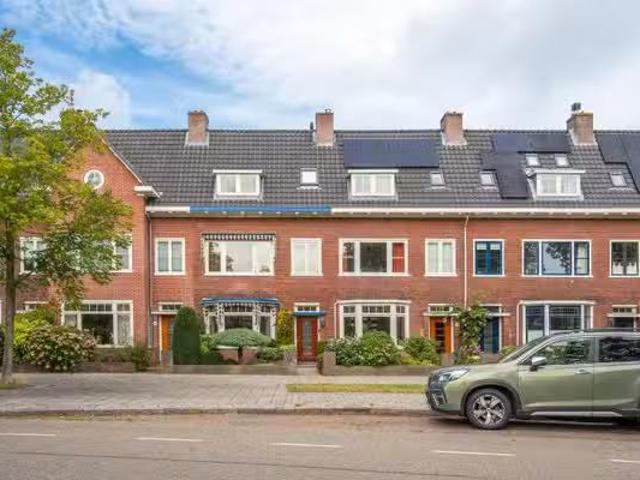 Huis te koop Batavierenplantsoen 38 in Haarlem voor € 775.000