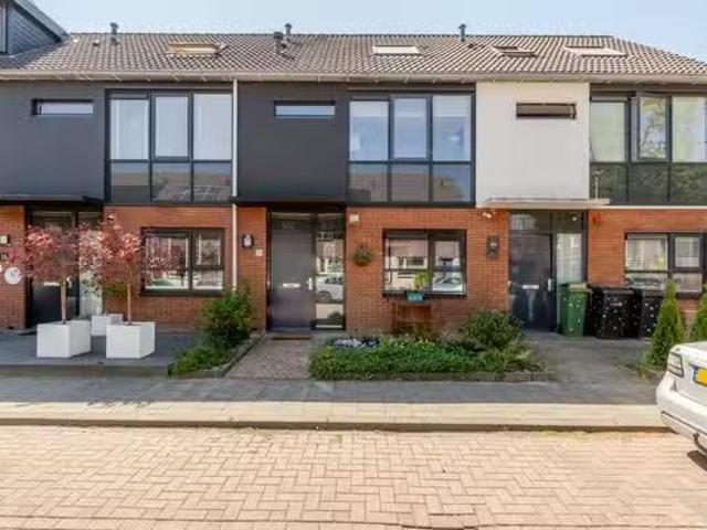 Huis te koop Barbadosstraat 21 in Purmerend voor € 495.000