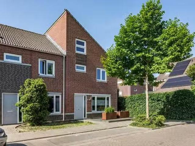 Huis te koop Bisschop Schrijnenstraat 36 in Venlo voor € 409.000