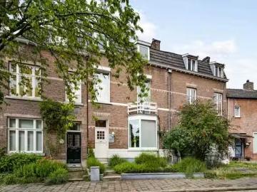 Huis te koop Bruysterbosch 5 in Maastricht voor € 795.000