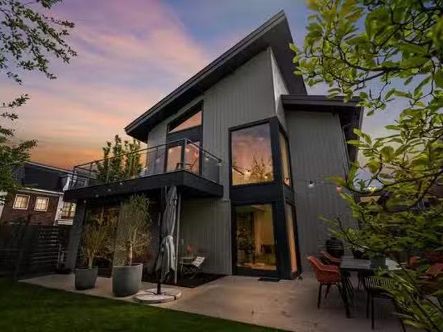 Huis te koop Brikzeil 36 in Almere voor € 950.000