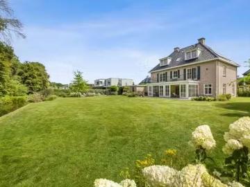 Huis te koop Burgemeester Hovylaan 76 in Den Haag voor € 2.199.