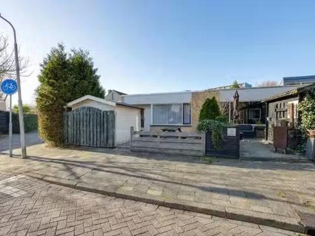 Huis te koop Gebr. Conijnstraat 71 in Purmerend voor € 365.000
