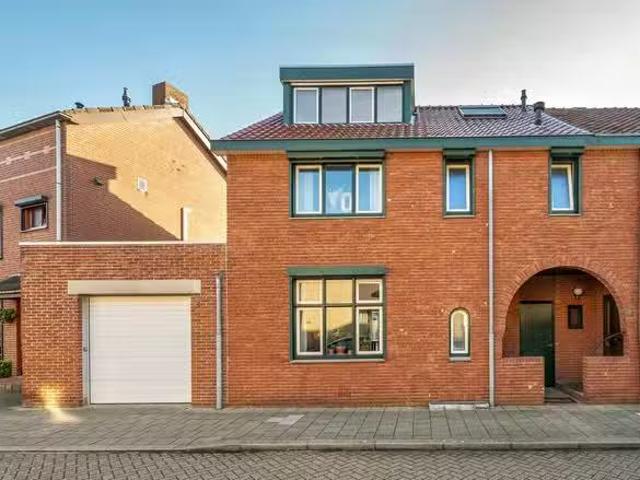 Huis te koop Gebroeders Wienerstraat 13 in Venlo voor € 420.000