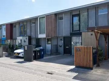 Huis te koop Gerard Terborchstraat in Almere voor € 395.000