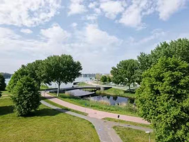 Huis te koop Gerrit Achterbergstraat 12 in Almere voor € 458.000