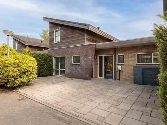 Huis te koop Giacomettistraat 11 in Almere voor € 620.000